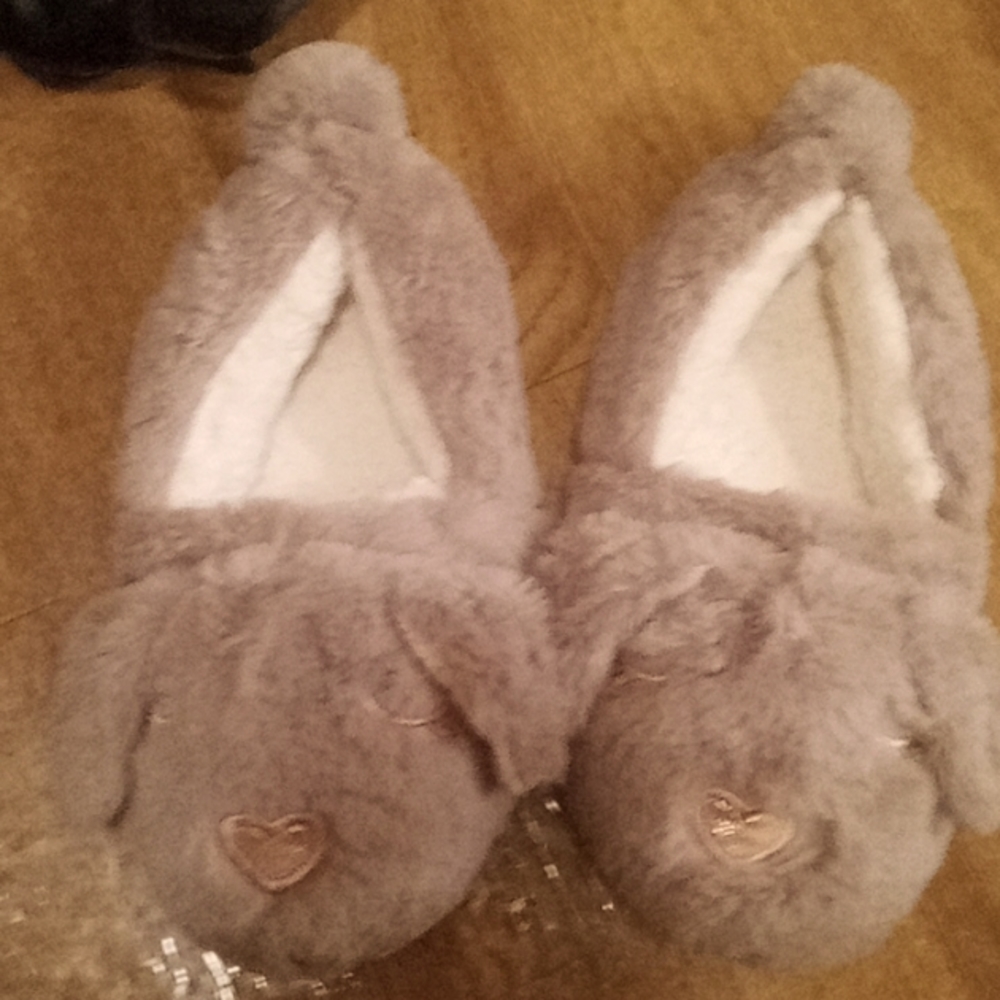 Ladies house shoes